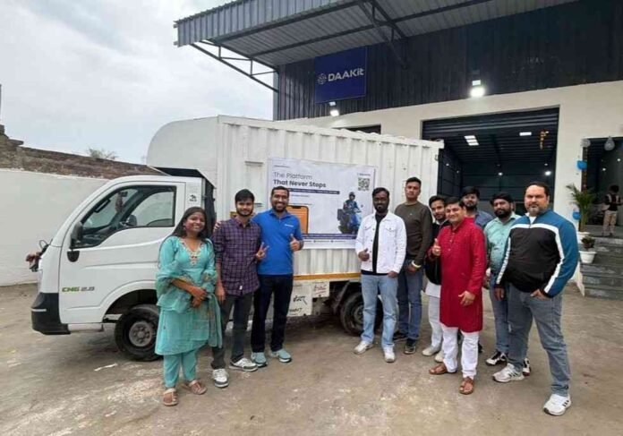 DAAKit Technologies warehouse, Delhi fulfillment center launch, sub 4 hour delivery India, e-commerce logistics India, DAAKit fulfillment network