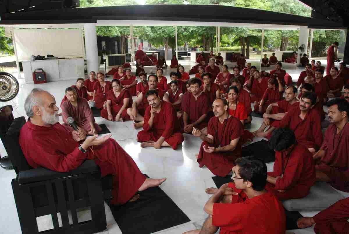 Osho Dham Marks Guru Purnima with Meditation, Music and the Inauguration of Ma Anand Bhakti's Art Exhibition 1 Osho Dham